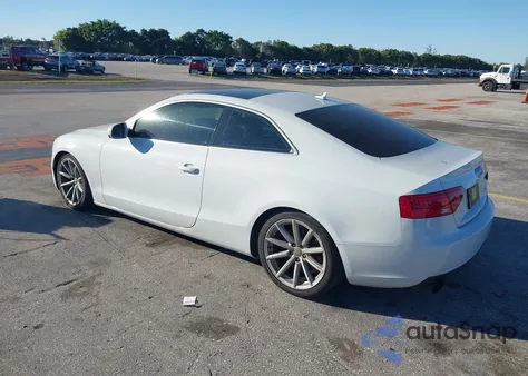 2015 Audi A5 2.0T Premium z USA, uszkodzony, nr VIN WAUCFAFR6FA019126